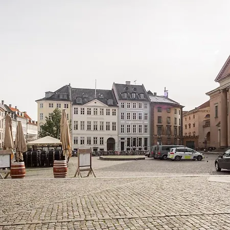 Renovated 1bedroom In Central Apartment